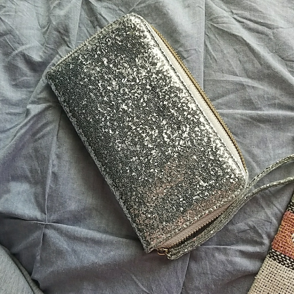 Sparkly clutch